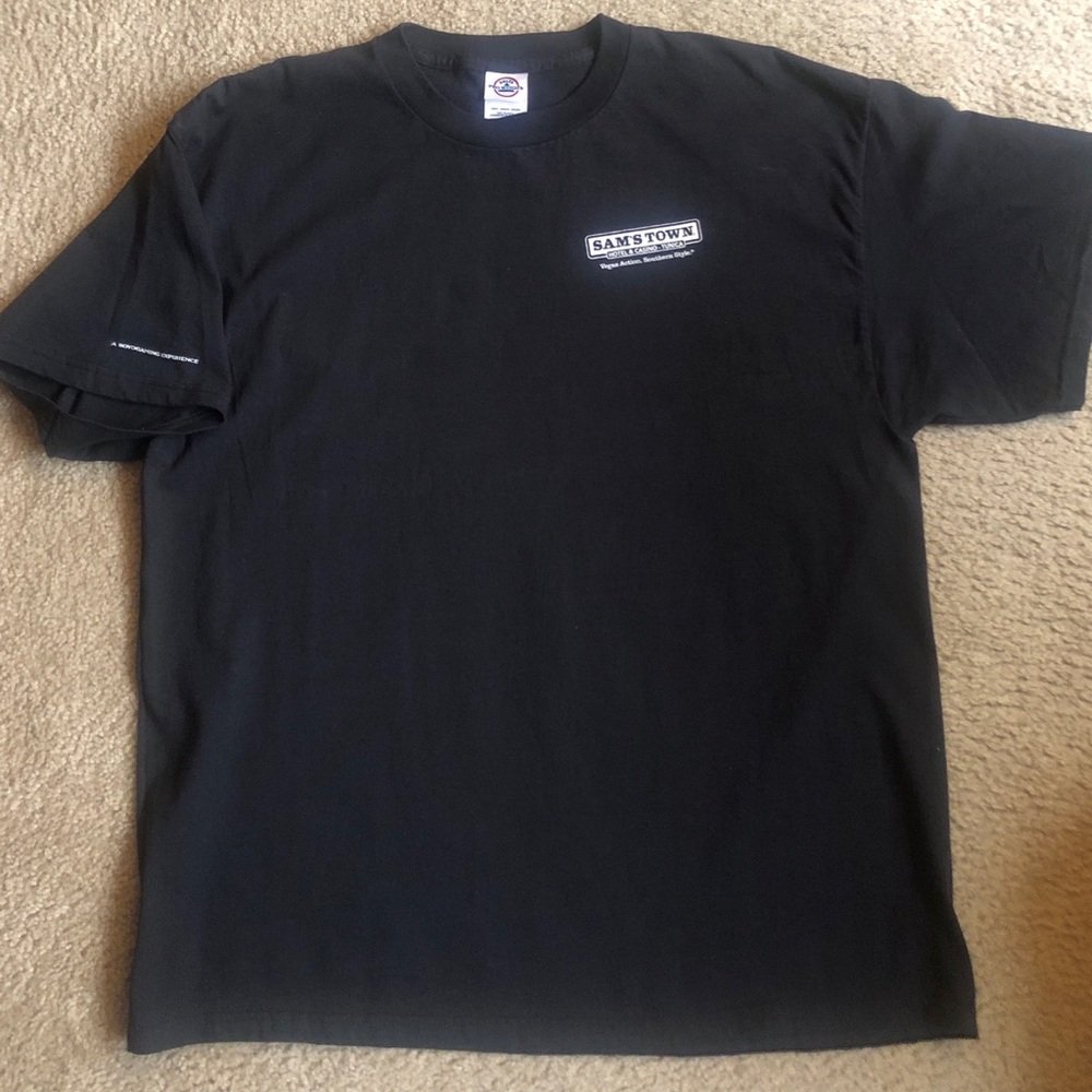 Men’s Black Sam’s Town casino t-shirt (from Tunica, MS). Size XL